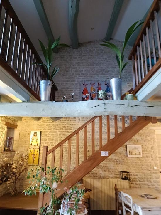 CourçonLe Puits Sainte Claire住宿加早餐旅馆 外观 照片